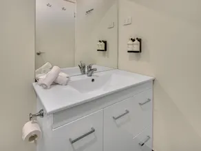 2 Bedroom Banksia Cabin - Image 3