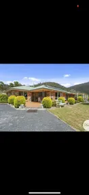 Montrose Hilltop Garden Retreat - Image 2