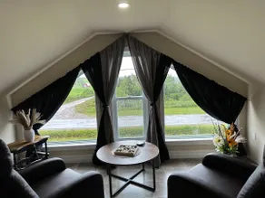 Mountain Vista Cottage Loft - Image 2