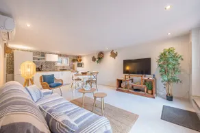 Charming 2 rooms in the heart of St Jean Cap Ferrat - Image 2