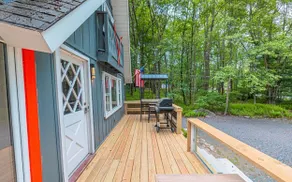 Private Wooded Chalet:Firepit, Steps to Lake Beach - Image 4