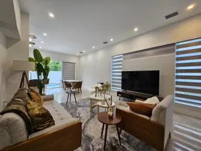 Villa at The Grove - Image 2