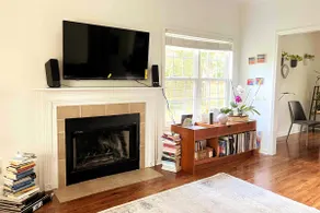 *New* Cozy Entire Home in Athens - Image 3
