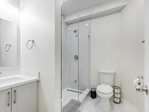 Brand New, Bright & Cozy Apt w/ Parking - Image 5