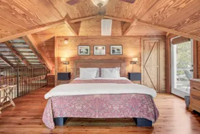 The Barn at Linwood - Tucked away in old downtown Summerville. A special getaway - Image 4
