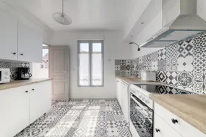 Maison/Villa- 10 personnes- 12 min Disneyland- 30 min Paris - Terrasse et jardin - Image 4
