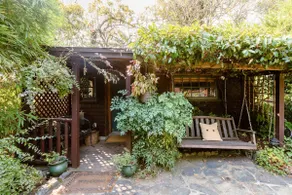 Soak up the Serenity from a Swing Seat at Claremont Cottage - Image 4