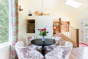 Colorful Cottage Close to Lake Washington - Image 5