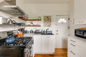 Cozy Georgetown Apartment with powerful A/C - Image 3