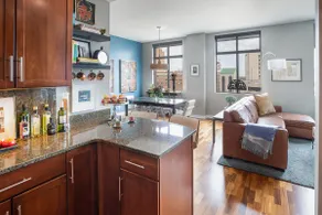Luxury Hotel Condo in Downtown Des Moines - Image 2