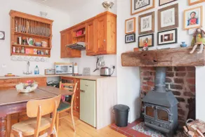 Cozy with Character Vibrant Cottage Style Flat at Leith Links Park - Image 5