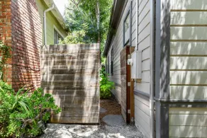 Magical Modern Cottage with Garden - Image 2