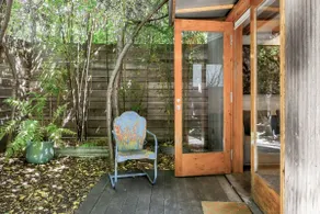 Magical Modern Cottage with Garden - Image 3
