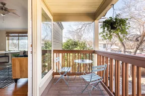 Spacious Retreat in East Downtown - Image 5