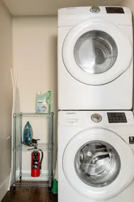 Sunnyside Garden Getaway- 5 Minutes from Downtown - Image 2