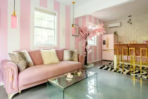 The Nashville Pinky with Outdoor Movie & Woodfire Pizza Oven - Image 2