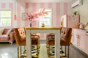 The Nashville Pinky with Outdoor Movie & Woodfire Pizza Oven - Image 5
