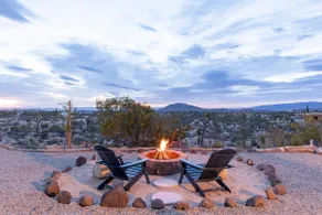 Music-Lovers Escape with Hot Tub and Amazing Views - Image 3