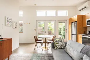 Award-Winning Guest House with Private Entrance - Image 2