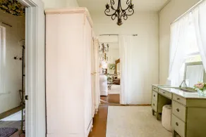 Unwind at a Luxury Cottage in Jacksonville's Historic Core - Image 3