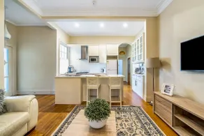 100 mtrs to Beach from Spacious Coogee Apartment - Image 2