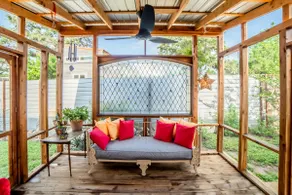 Extraordinary East Austin Retreat with Sauna and Cold Plunge - Image 4