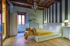 Trevi Fountain Luxury Home - Image 2