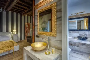 Trevi Fountain Luxury Home - Image 3