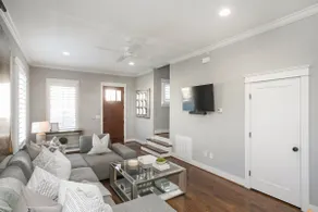 Gorgeous Stay in Nations only 7 min from Broadway! - Image 4