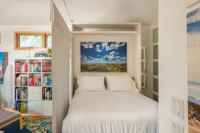 Modern Upper Level Apartment Minutes from Downtown - Image 4
