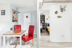 Sunny Refurbished Loft next to Tivoli Park - Image 4