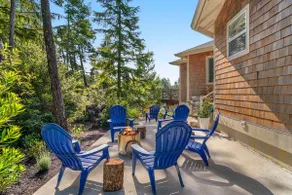 Saltwater Hot Tub & Private Backyard Manzanita - Image 5