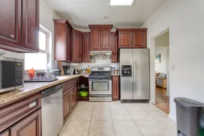 Warm and cozy family home in Alhambra - 3B2B - Image 2