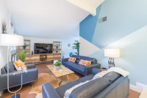 Mid-century Modern Villa w/ Pool Near Universal - Image 4