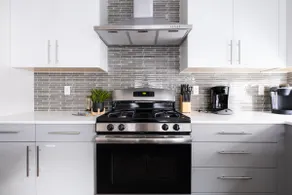 Luxe 4BR Townhouse | Rooftop Deck & Walkable - Image 4
