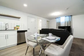 Harmony Inn: Modern 2-Bedroom Suite in Edmonton - Image 3