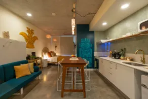 Artistic Studio with views and premium amenities - Image 4