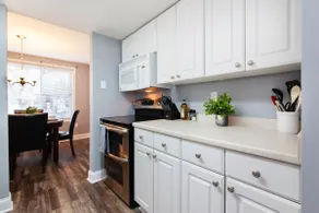 Spacious 3 Level Townhome in Columbia - King Bed! - Image 2