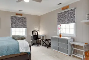 Private 530sqft Family Friendly Suite - Image 5