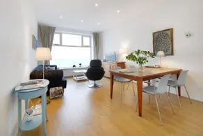 City-Centre apartment with Sea-view - Image 3