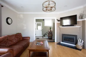 Uptown Luxury Home | Great for Groups/Executives - Image 3