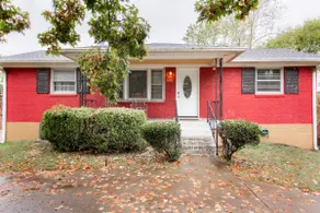 Guest Favorite | Spacious 3BR. Minutes to Downtown - Image 2