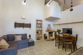 Loft in Castle with pool - Image 3