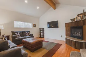 Back Shack Loft - Image 4