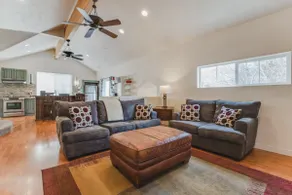 Back Shack Loft - Image 3