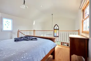Little House on Dawson - Image 3