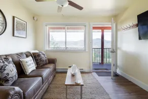 Cozy Mountainside Nook - Image 5