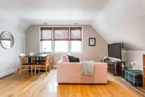 Skylights, King Bed, 2 bedrooms - Image 4