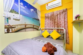 3 Scenic AirCond Bedrooms, 5 km to Bdr Rawang - Image 2