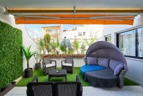 Fantastic charming central apt w\ terrace&parking - Image 2